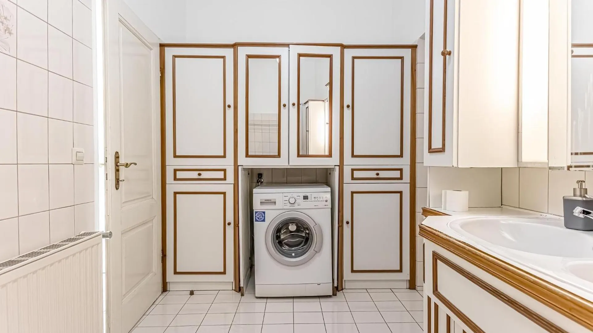 Very Central 4Br Shared Apt Ideal For Longstays, For 10P Vídeň Apartmán