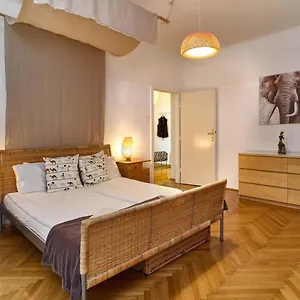 State Opera Alley Apartment