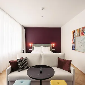 Schani Salon Hotell