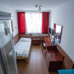 Hotel Attache L Contactless Check-in, Vídeň