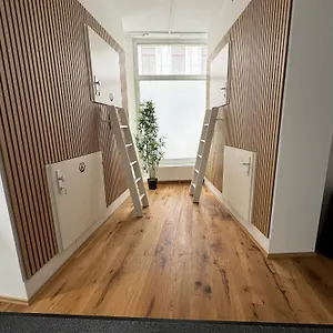 Kapslový hotel Robin Wood, Vídeň