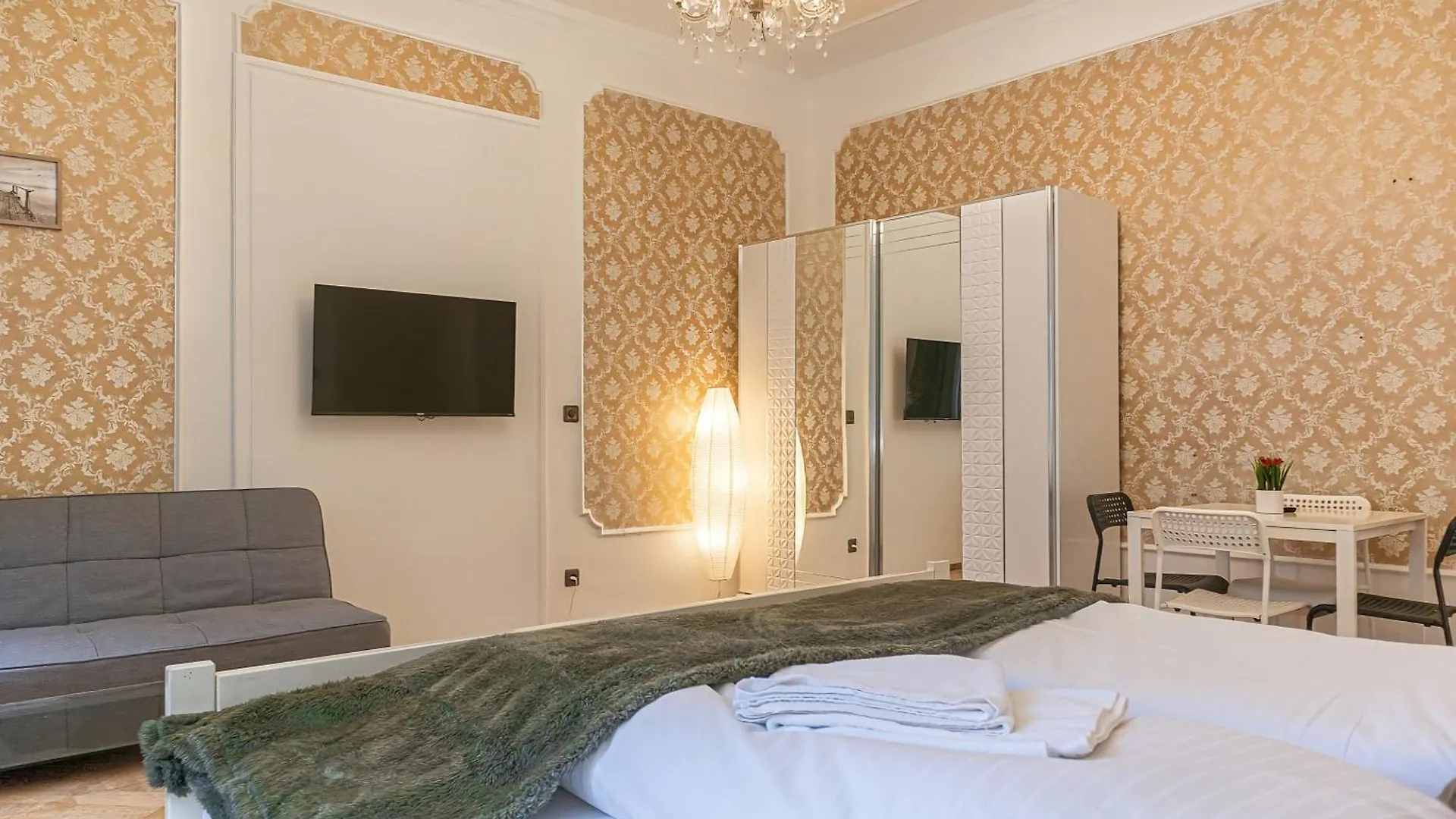 Apartment Very Central 4Br Shared Apt Ideal For Longstays, For 10P Vienna