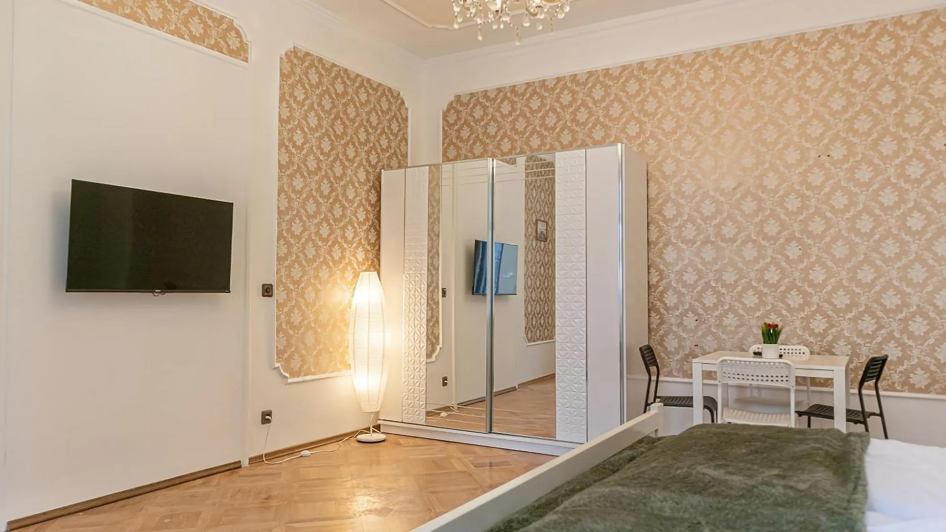 Apartment Very Central 4Br Shared Apt Ideal For Longstays, For 10P Vienna